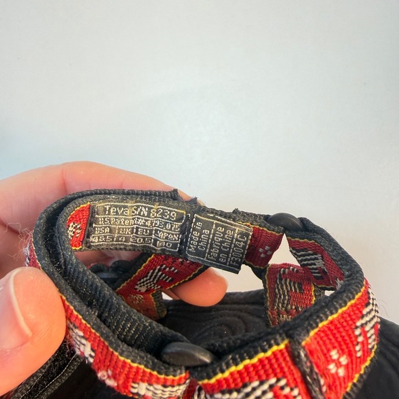 Teva Hurricane Sandals Kids Toddler Size 4 Black Red Zebra Print Strappy Outdoor - Picture 8 of 8